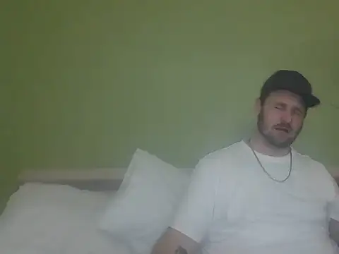 BlueEyedGuyPNW online show from April 29, 7:53 pm