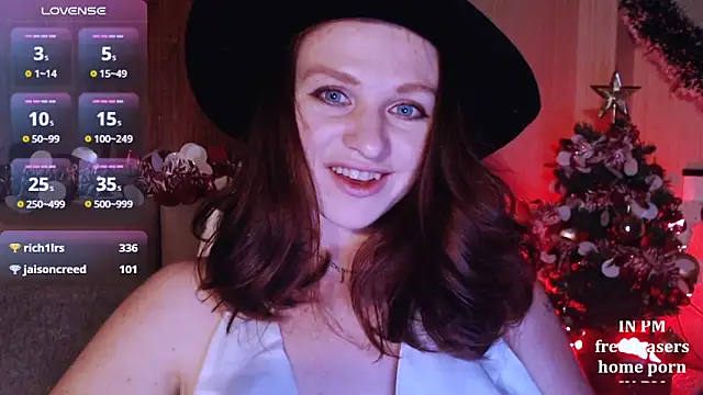 Snapshot of Cassie_Wild chatting on December 11, 3:05 pm Cassie Wild online show from December 11, 3:05 pm