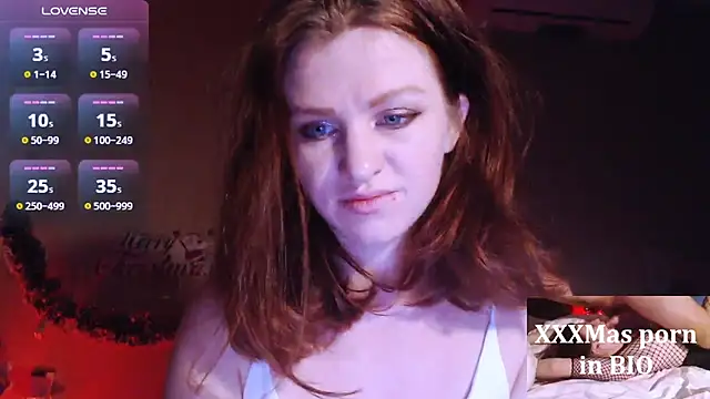 Snapshot of Cassie_Wild chatting on December 18, 1:56 pm Cassie Wild online show from December 18, 1:56 pm