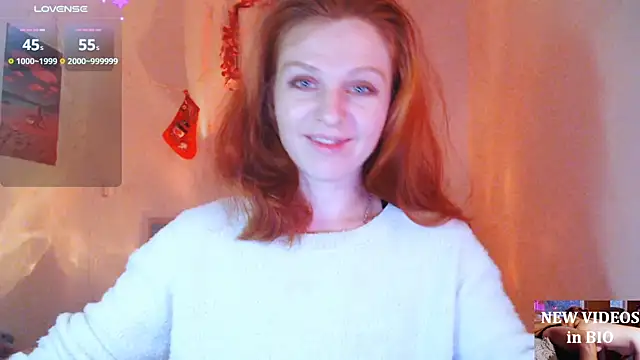 Cassie Wild online show from December 17, 1:38 pm