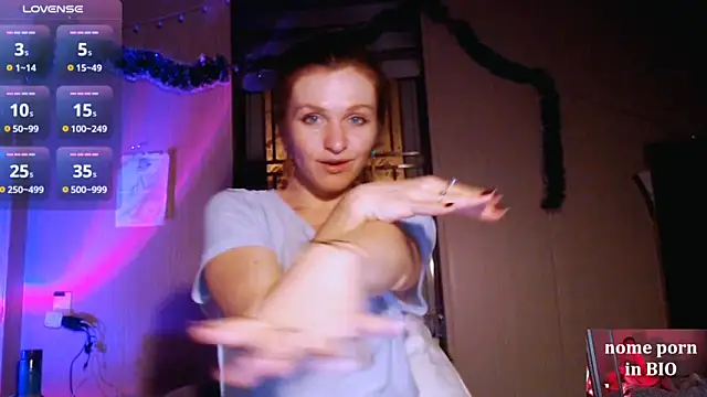 Snapshot of Cassie_Wild chatting on February 5, 1:33 pm Cassie Wild online show from February 5, 1:33 pm