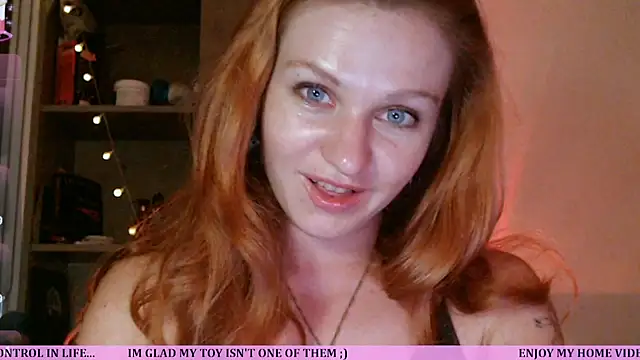 Cassie Wild online show from July 12, 2:07 pm