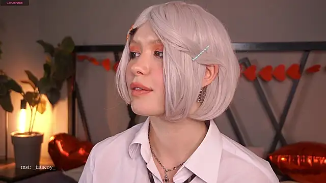 Snapshot of TataCoy chatting on February 9, 1:53 pm TataCoy online show from February 9, 1:53 pm