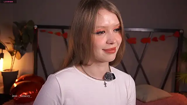 Snapshot of TataCoy chatting on February 17, 2:47 pm TataCoy online show from February 17, 2:47 pm