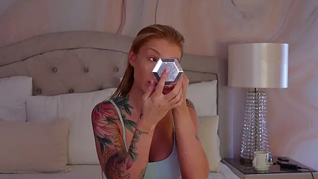 GingerEllis online show from February 13, 5:51 am