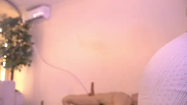 Dakota Lee online show from March 17, 12:02 am