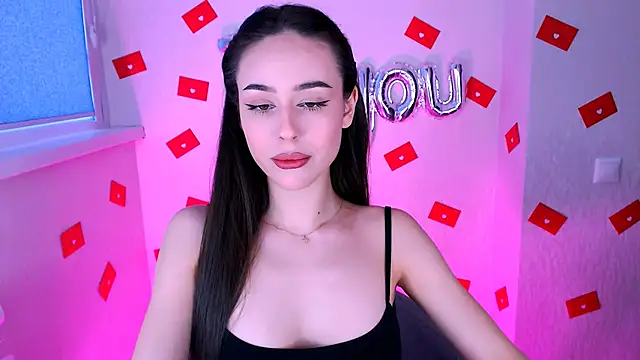 Snapshot of EmiliEliott chatting on February 22, 4:59 am EmiliEliott online show from February 22, 4:59 am