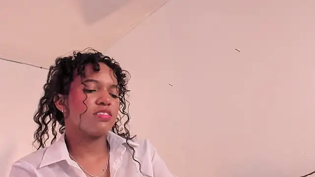 Tina Rouse2 online show from May 2, 6:46 pm