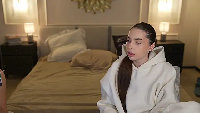 Snapshot of Jasmine_Flow chatting on November 24, 8:03 am Jasmine Flow online show from November 24, 8:03 am