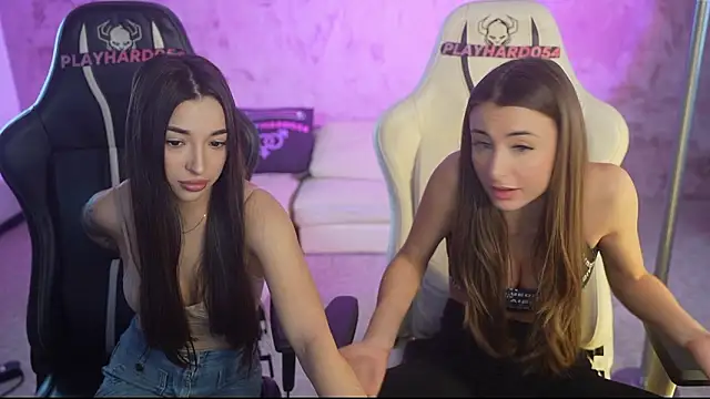 Jasmine Flow online show from February 10, 11:42 am