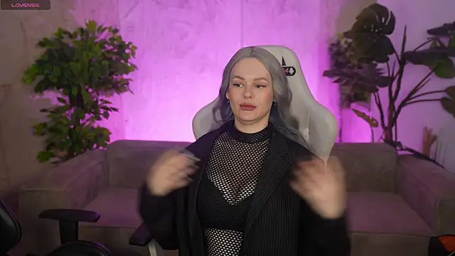 Jasmine Flow online show from April 15, 7:25 am