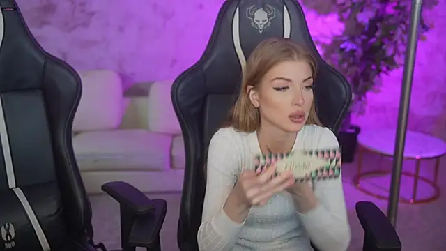 Snapshot of Jasmine_Flow chatting on November 20, 8:48 am Jasmine Flow online show from November 20, 8:48 am