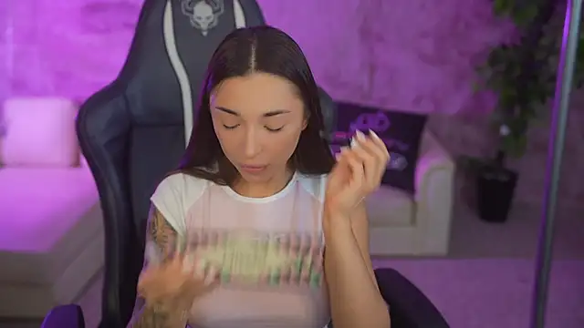 Snapshot of Jasmine_Flow chatting on October 25, 7:40 am Jasmine Flow online show from October 25, 7:40 am