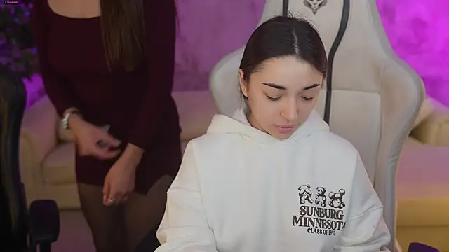 Snapshot of Jasmine_Flow chatting on February 25, 8:14 am Jasmine Flow online show from February 25, 8:14 am