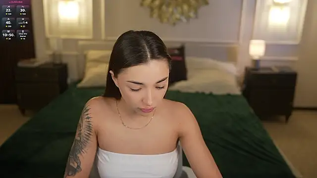 Jasmine Flow online show from February 28, 8:14 am