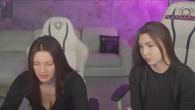 Jasmine Flow online show from March 6, 7:58 am