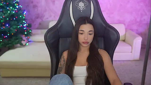 Jasmine Flow online show from January 8, 8:20 am