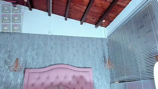 naomidibello online show from March 26, 6:39 pm