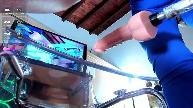 naomidibello online show from April 8, 7:37 pm