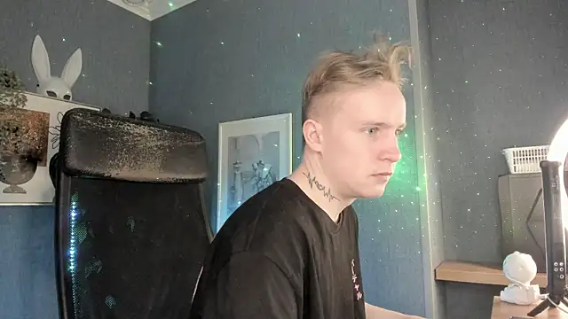 AlexxSweet online show from April 3, 4:52 am