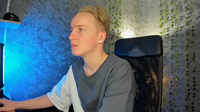 AlexxSweet online show from January 17, 7:01 am