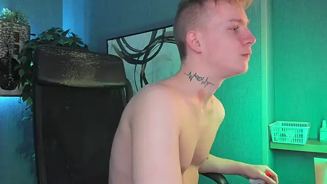 AlexxSweet online show from November 9, 7:01 am