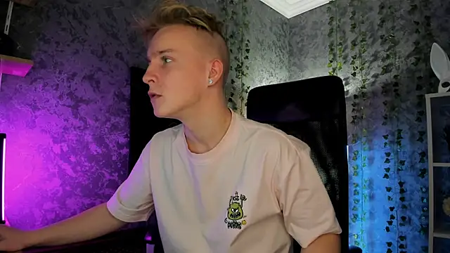 AlexxSweet online show from October 24, 4:55 am