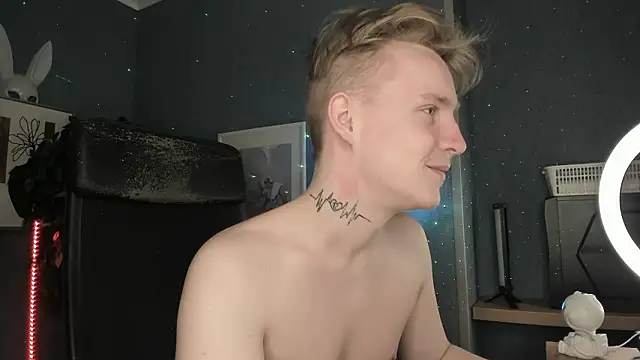 AlexxSweet online show from March 29, 7:10 am