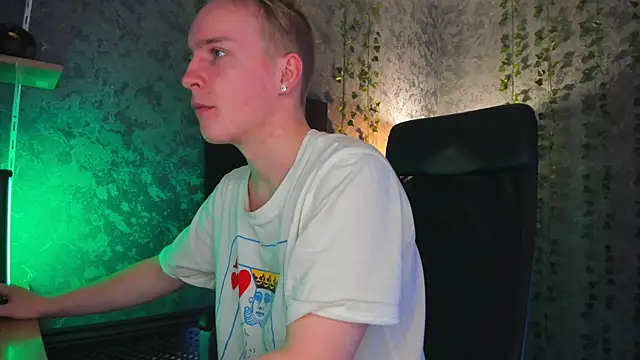 AlexxSweet online show from November 15, 6:50 am