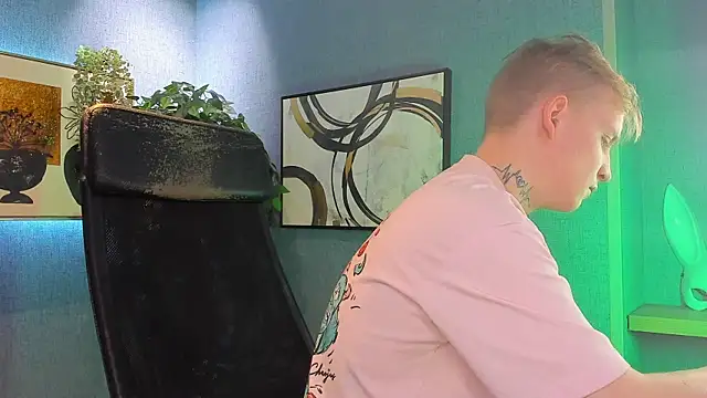 AlexxSweet online show from November 16, 6:51 am