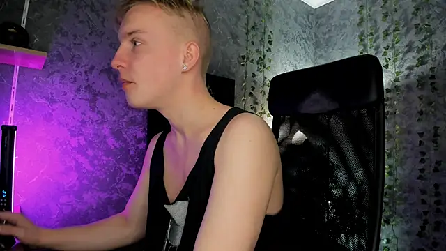 AlexxSweet online show from October 25, 6:56 am