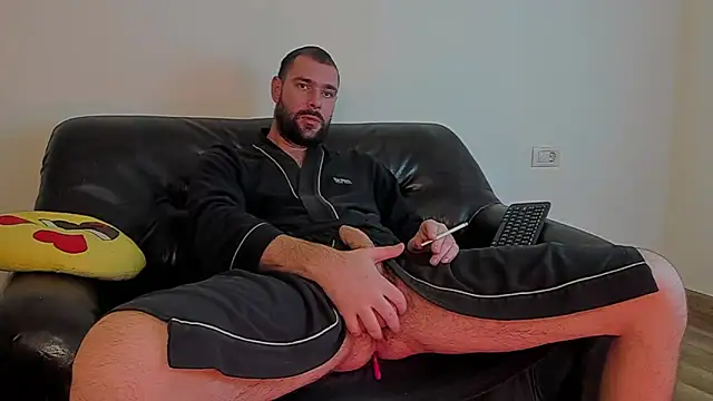 Snapshot of KingMalcom chatting on October 5, 11:56 am KingMalcom online show from October 5, 11:56 am