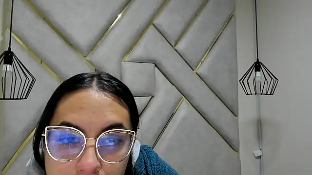 nalalye cruzz  online show from February 27, 2:46 am