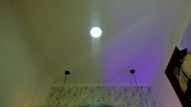 nalalye cruzz  online show from October 21, 3:28 am