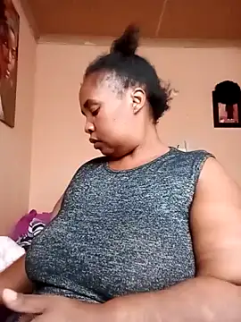 Snapshot of ZOQULUx chatting on February 15, 3:11 pm ZOQULUx online show from February 15, 3:11 pm