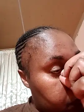 Snapshot of ZOQULUx chatting on September 19, 6:45 pm ZOQULUx online show from September 19, 6:45 pm