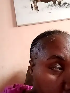 Snapshot of ZOQULUx chatting on September 25, 10:10 am ZOQULUx online show from September 25, 10:10 am