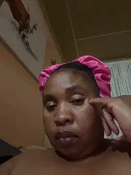 Snapshot of ZOQULUx chatting on March 21, 9:01 pm ZOQULUx online show from March 21, 9:01 pm