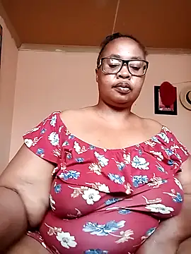 Snapshot of ZOQULUx chatting on November 26, 10:04 am ZOQULUx online show from November 26, 10:04 am