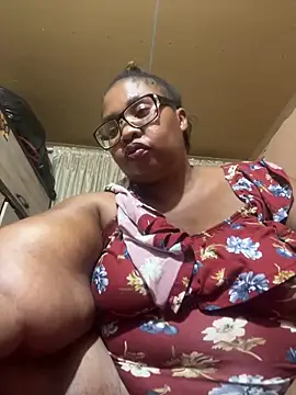 Snapshot of ZOQULUx chatting on March 13, 7:50 pm ZOQULUx online show from March 13, 7:50 pm