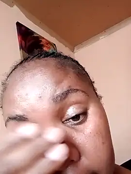 Snapshot of ZOQULUx chatting on September 20, 9:36 am ZOQULUx online show from September 20, 9:36 am