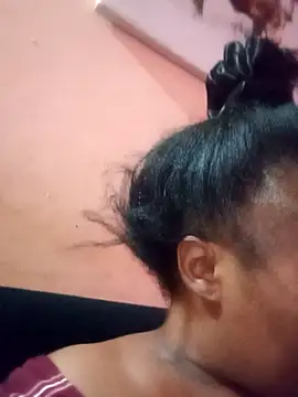 Snapshot of ZOQULUx chatting on February 22, 8:21 pm ZOQULUx online show from February 22, 8:21 pm