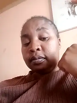 Snapshot of ZOQULUx chatting on October 13, 8:16 am ZOQULUx online show from October 13, 8:16 am