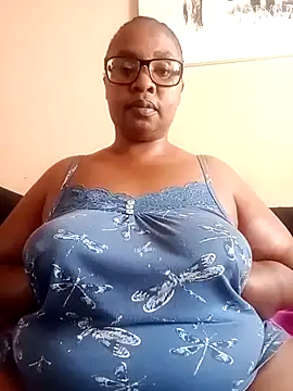 ZOQULUx online show from March 19, 7:30 am