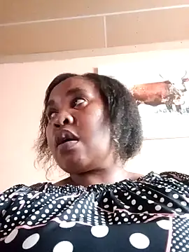 Snapshot of ZOQULUx chatting on November 27, 11:43 am ZOQULUx online show from November 27, 11:43 am