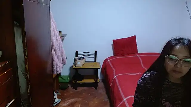 clarisse69 online show from March 6, 5:13 am