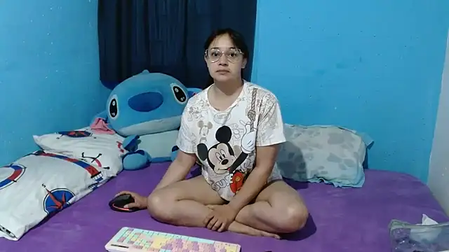 Snapshot of clarisse69 chatting on March 20, 10:51 pm clarisse69 online show from March 20, 10:51 pm