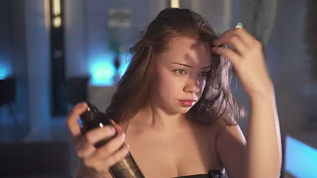 VixenMia online show from April 6, 3:46 am