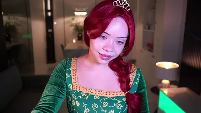 Snapshot of VixenMia chatting on October 12, 2:35 am VixenMia online show from October 12, 2:35 am