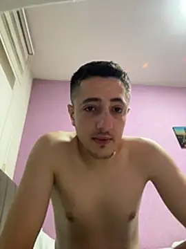 WhiteeMen online show from November 29, 8:42 pm